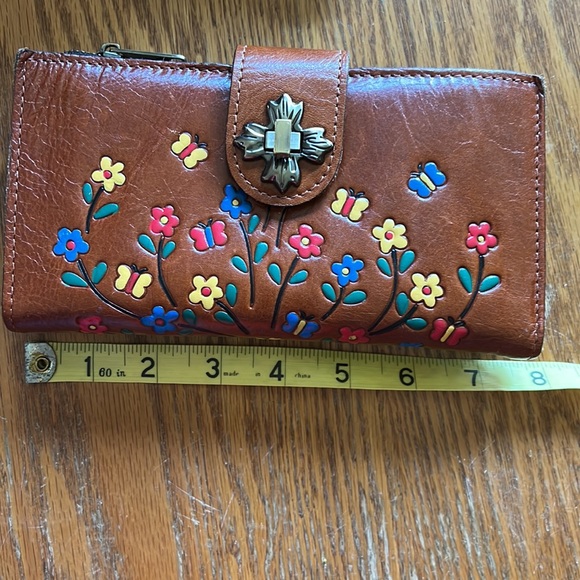 Patricia Nash wallet - Picture 2 of 7
